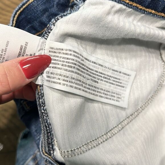 Abercrombie & Fitch high waist distressed jean shorts size 2 - Picture 6 of 11